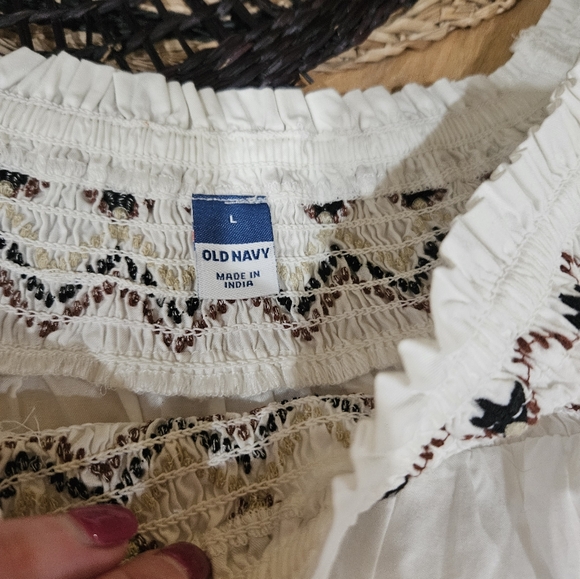 Nwt Old Navy top- large - Picture 4 of 8